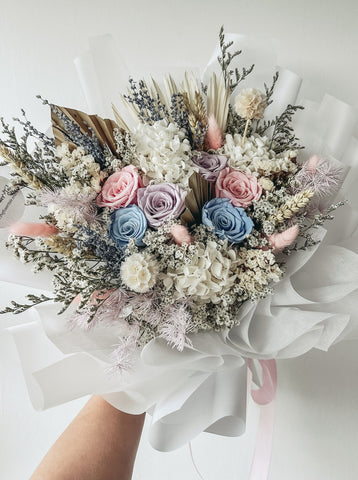 Copy of [Preserved} Paris- 6 stalks Roses Bouquet