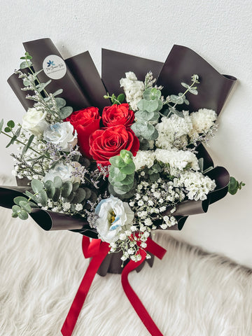 Love at First Sight (Red)- 3 Stalks Roses Bouquet